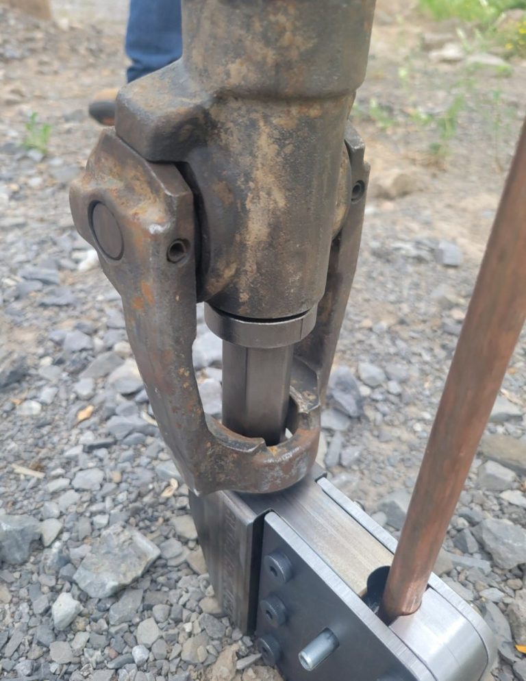 Bluemax KingKong ground rod driver