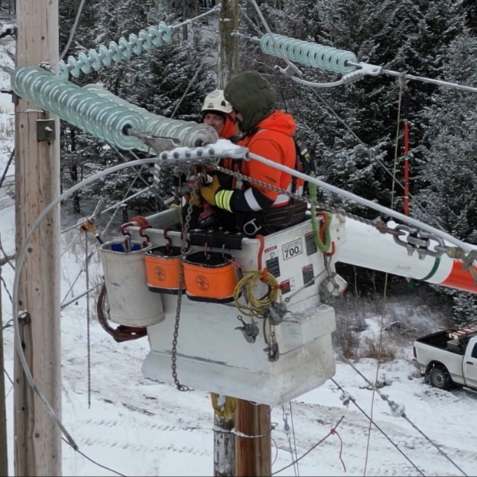 Lineman using bluemax dyno